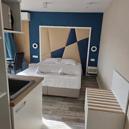 Admiral Thassos Otel Potos